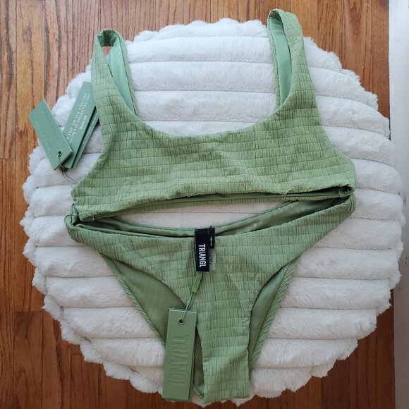 NEW Triangl Green Tank Ribbed/Scrunched Bikini Size Medium - Picture 1 of 6
